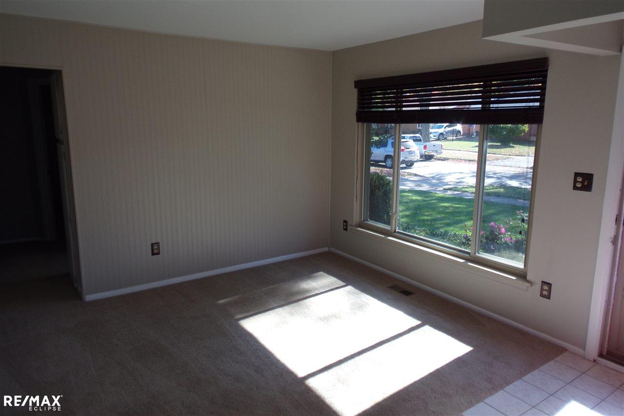 17945 Rainbow Road Fraser, MI 48026 - Photo 5 of 14 50026783-5.JPG