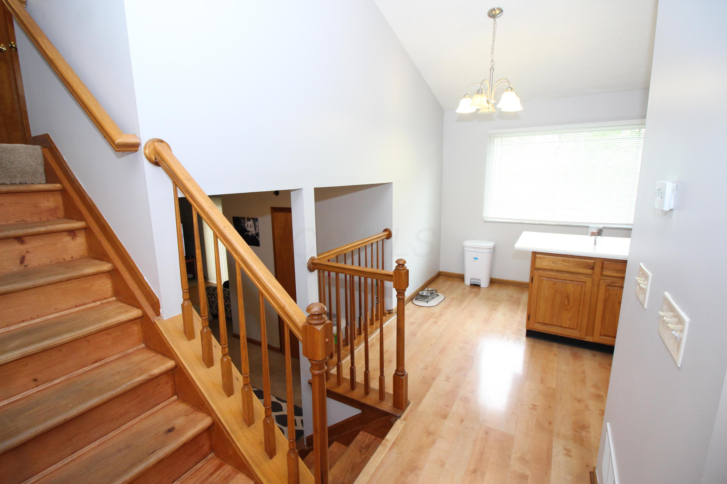 3459 Rocky Road Columbus, OH 43223 - Photo 6 of 13