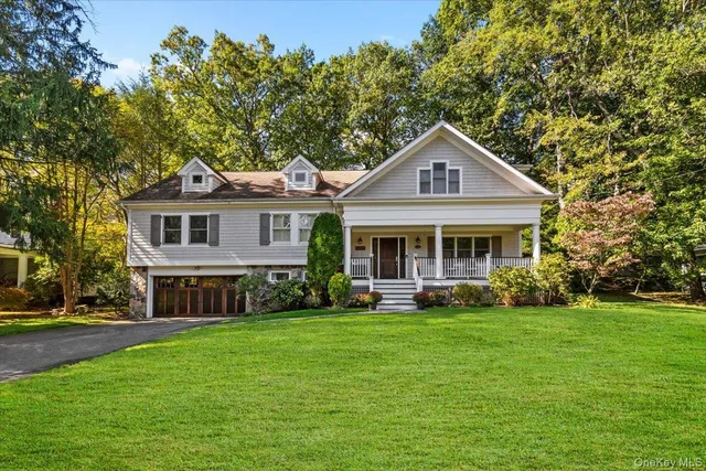 $1,895,000 | 14 Eagles Bluff, Rye Brook, NY 10573