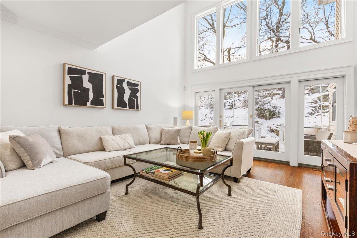 14 Eagles Bluff Rye Brook, NY 10573 - Photo 19 of 48