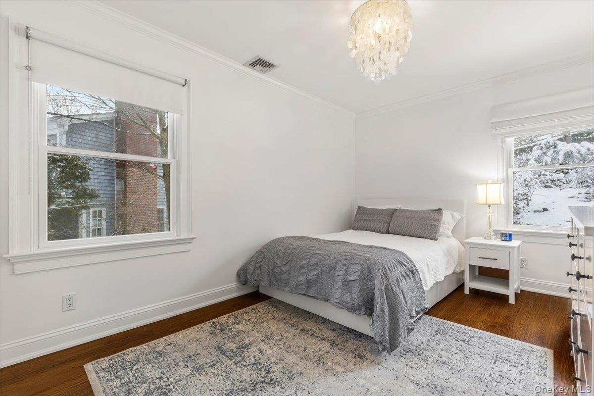 14 Eagles Bluff Rye Brook, NY 10573 - Photo 33 of 48 Family Bedroom