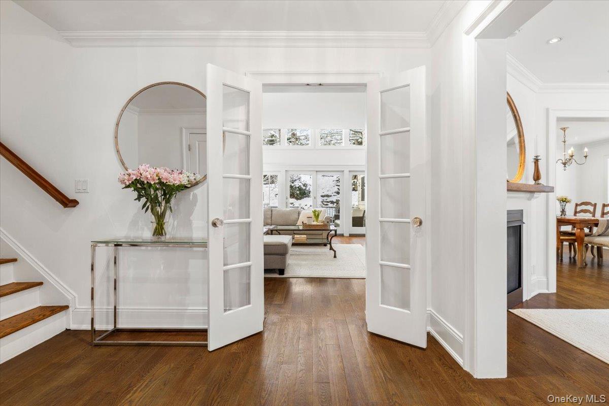 14 Eagles Bluff Rye Brook, NY 10573 - Photo 5 of 48 Nice entry foyer