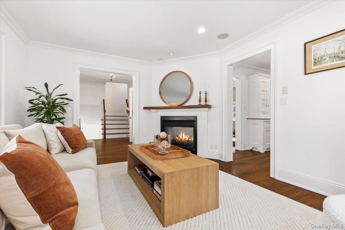 14 Eagles Bluff Rye Brook, NY 10573 - Photo 9 of 48