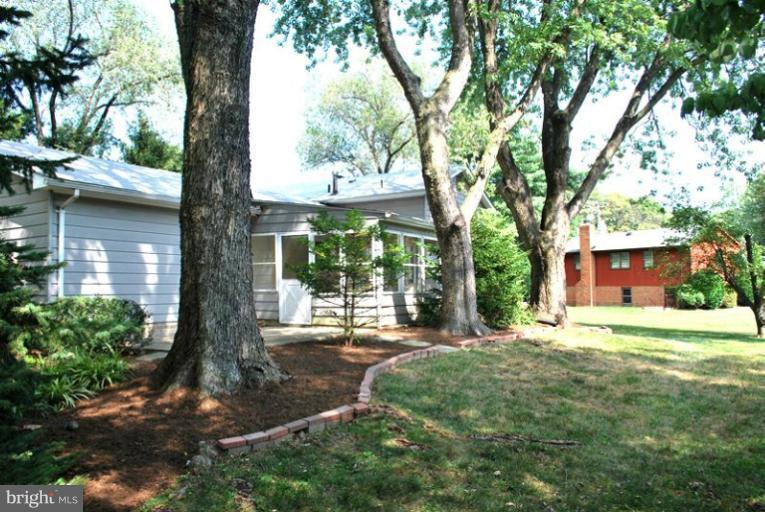 2401 Rocky Branch Road Vienna, VA 22181 - Photo 18 of 29 Exterior (Rear)