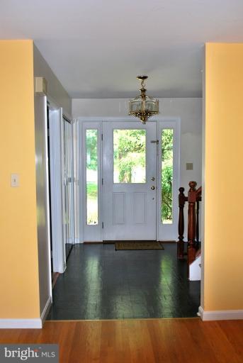 2401 Rocky Branch Road Vienna, VA 22181 - Photo 19 of 29 Interior (General)