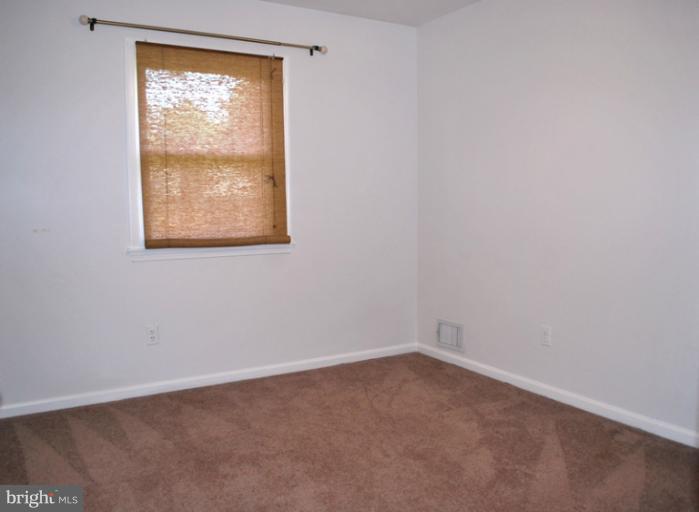 2401 Rocky Branch Road Vienna, VA 22181 - Photo 22 of 29 Bedroom