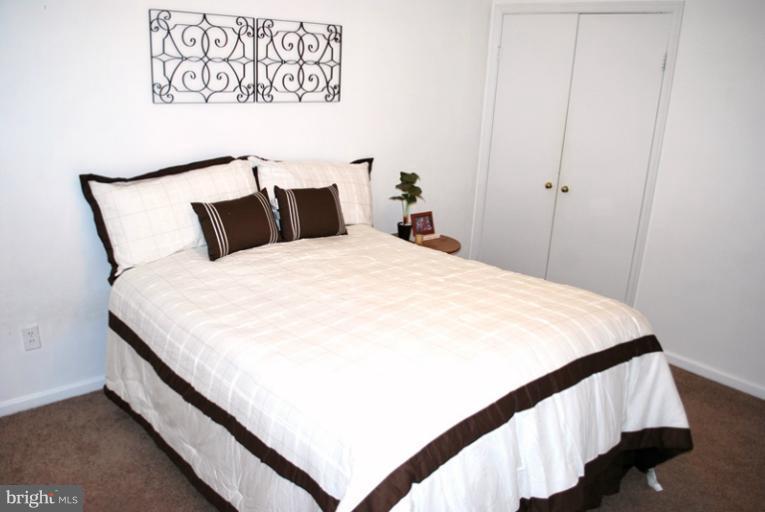 2401 Rocky Branch Road Vienna, VA 22181 - Photo 25 of 29 Bedroom