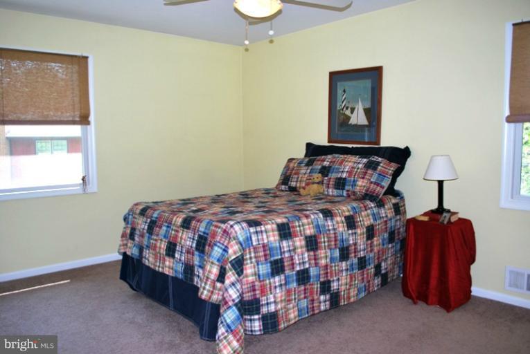 2401 Rocky Branch Road Vienna, VA 22181 - Photo 5 of 29 Bedroom (Master)