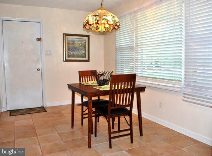 2401 Rocky Branch Road Vienna, VA 22181 - Photo 7 of 29 Kitchen
