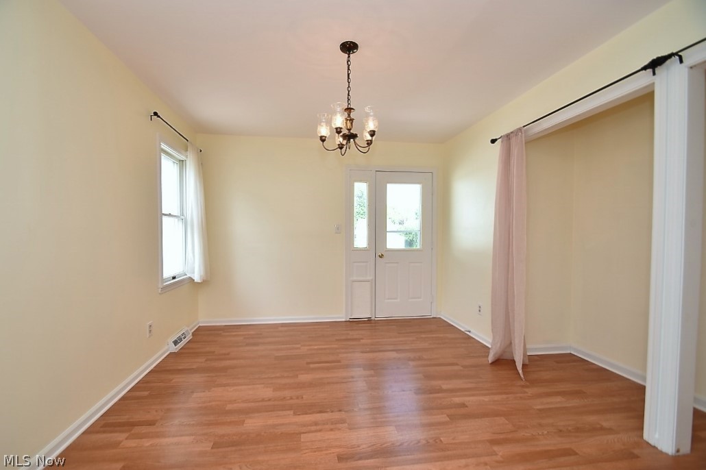 1172 Sunset Road Cleveland, OH 44124 - Photo 10 of 26