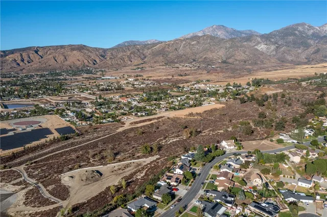 $739,900 | 35610 Panorama Drive, Yucaipa, CA 92399