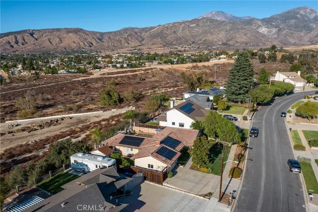 $739,900 | 35610 Panorama Drive, Yucaipa, CA 92399