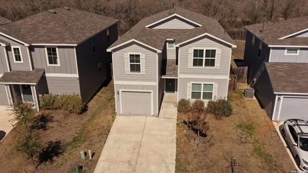 $1,975 | 13743 Red Rock Run, San Antonio, TX 78254