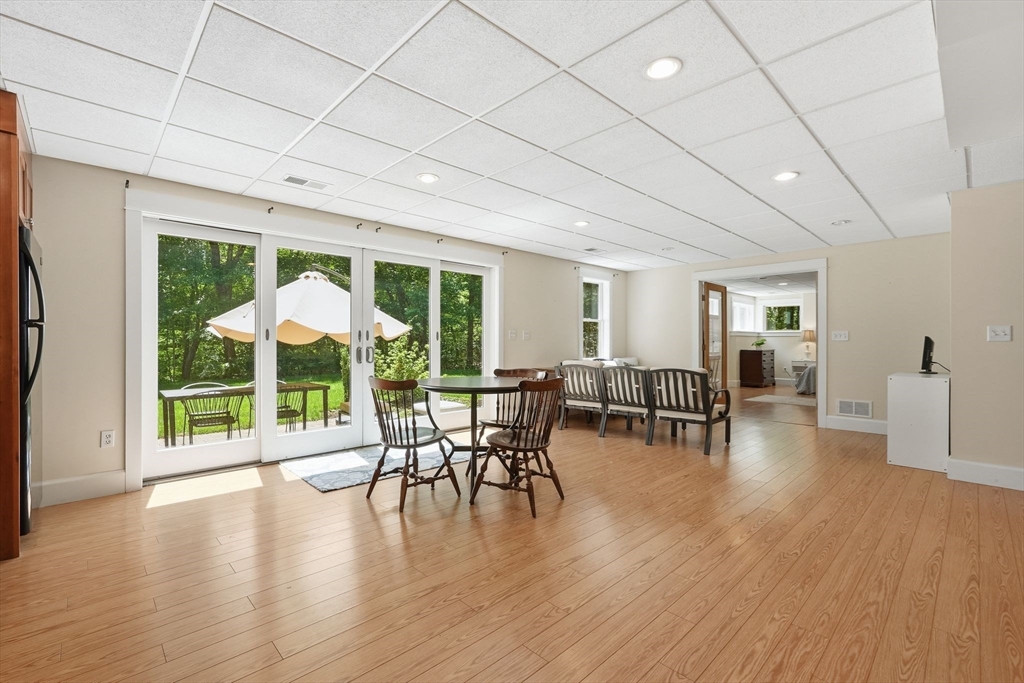 409 Henry Street Amherst, MA 01002 - Photo 32 of 42