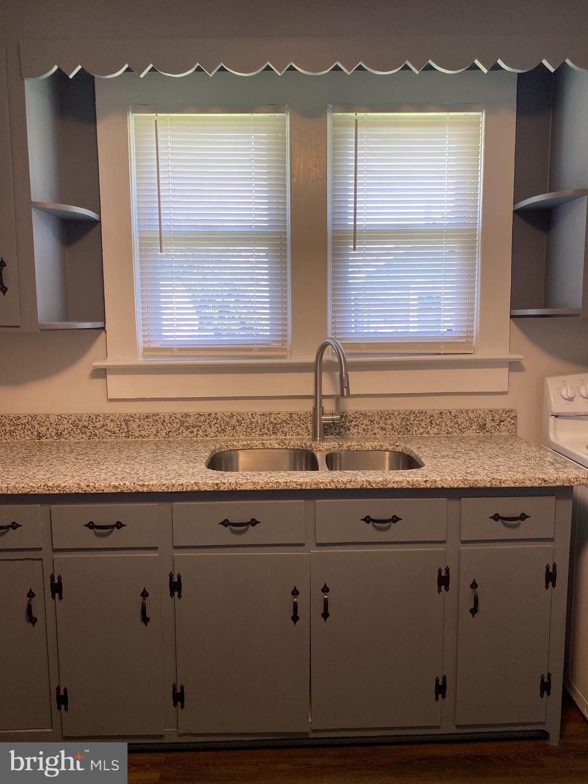 37 Truslow Road Fredericksburg, VA 22405 - Photo 4 of 10 Kitchen