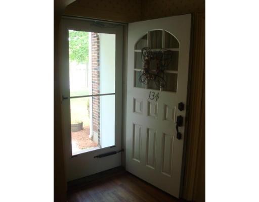 134 Rivulet Street Uxbridge, MA 01569 - Photo 5 of 22 Gallery Image 5