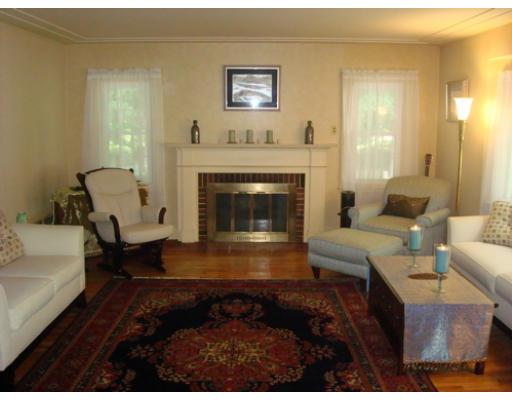 134 Rivulet Street Uxbridge, MA 01569 - Photo 6 of 22 Gallery Image 6