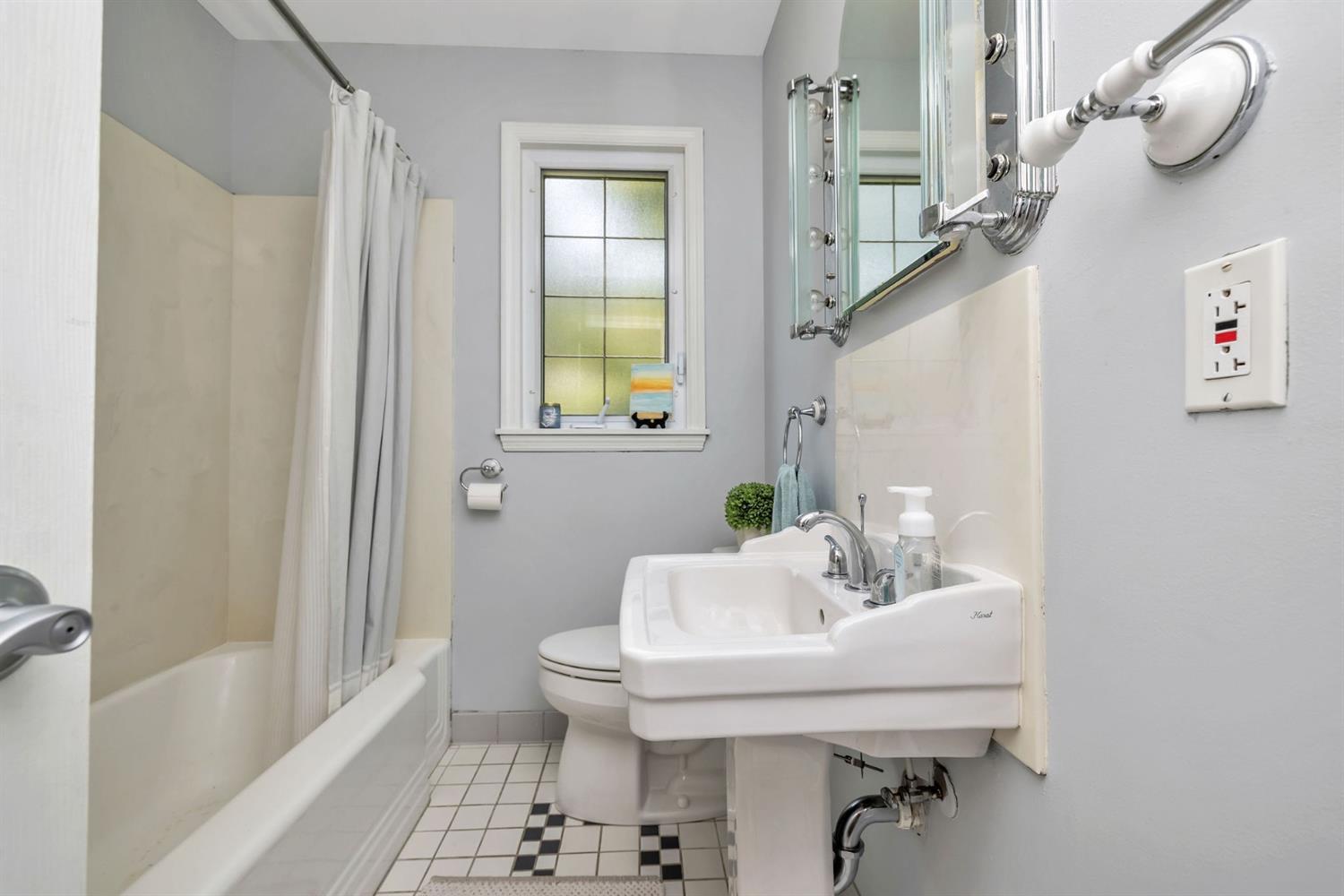 5263 Sidney Road Cincinnati, OH 45238 - Photo 23 of 41
