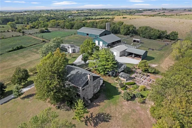 $1,495,000 | 17580 B Cantrell Road, Linwood, KS 66052