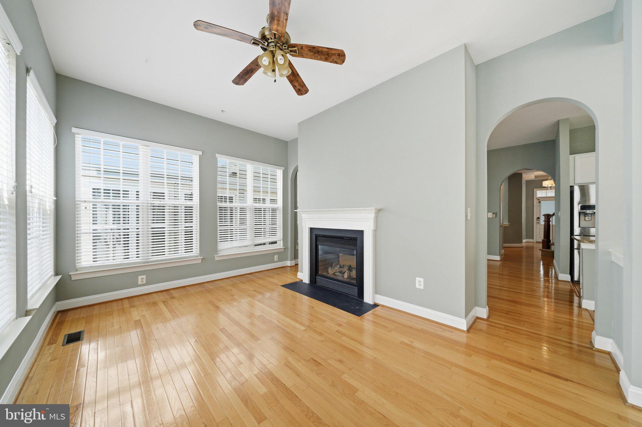 13131 Clarksburg Square Road Clarksburg, MD 20871 - Photo 19 of 61 Sun Room