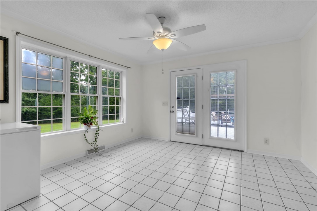 437 McConnell Road Marietta, SC 29661 - Photo 16 of 33