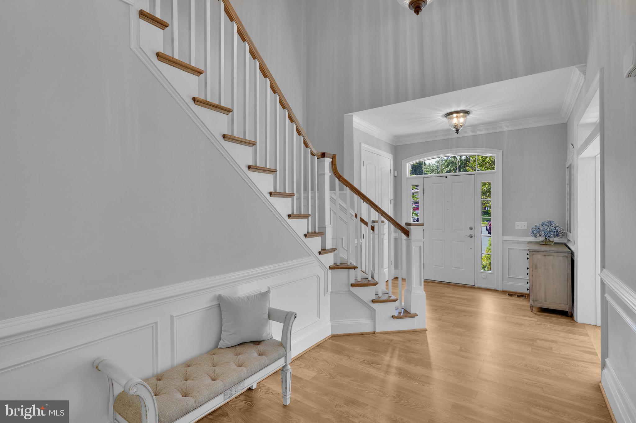 421 Cynthia Lane Northeast Vienna, VA 22180 - Photo 11 of 67 Beautiful staircase