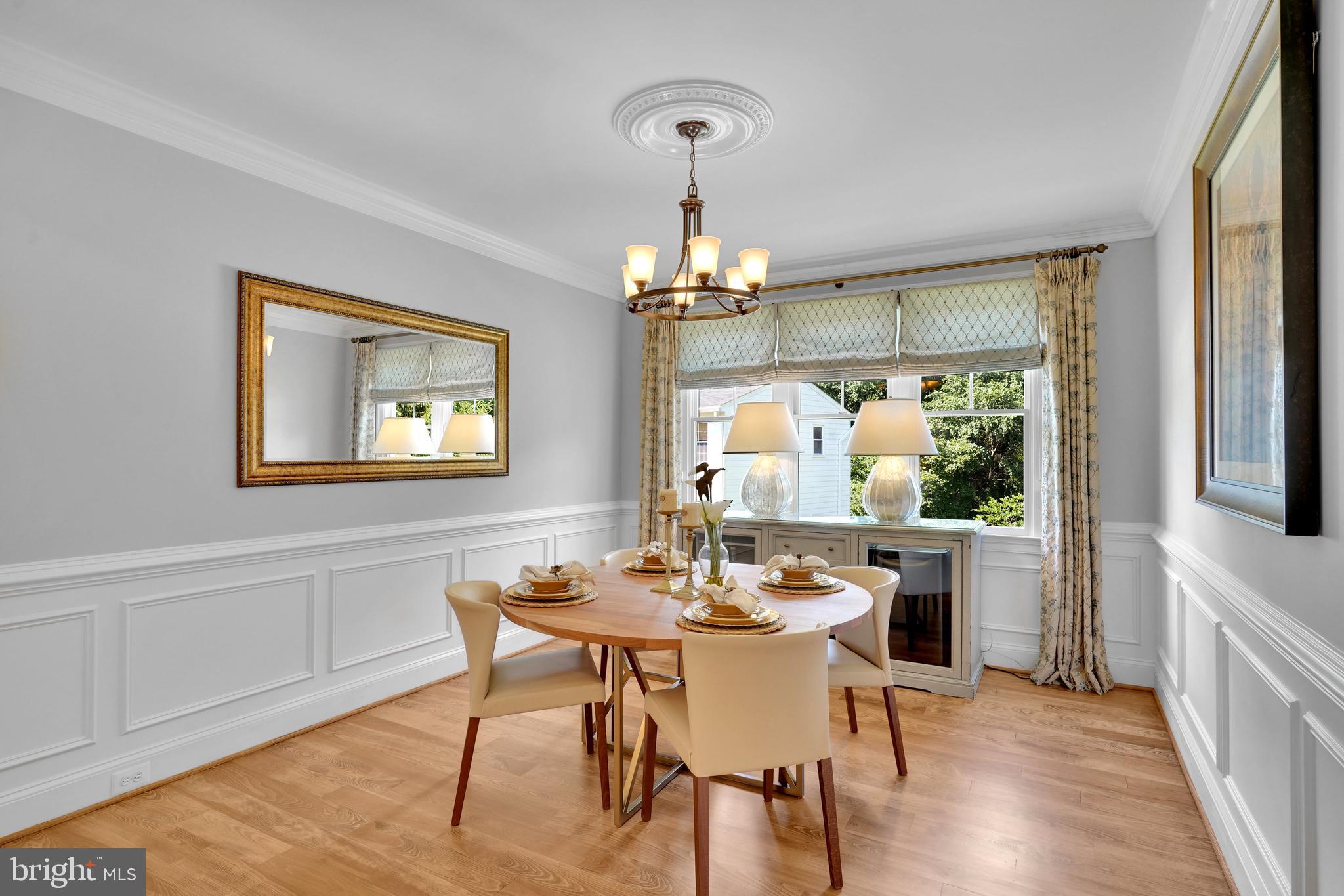 421 Cynthia Lane Northeast Vienna, VA 22180 - Photo 14 of 67 Dining Room