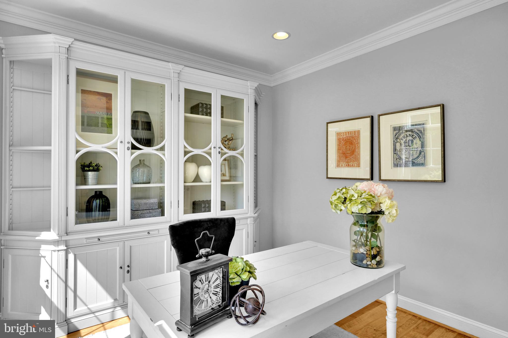 421 Cynthia Lane Northeast Vienna, VA 22180 - Photo 2 of 67 Office