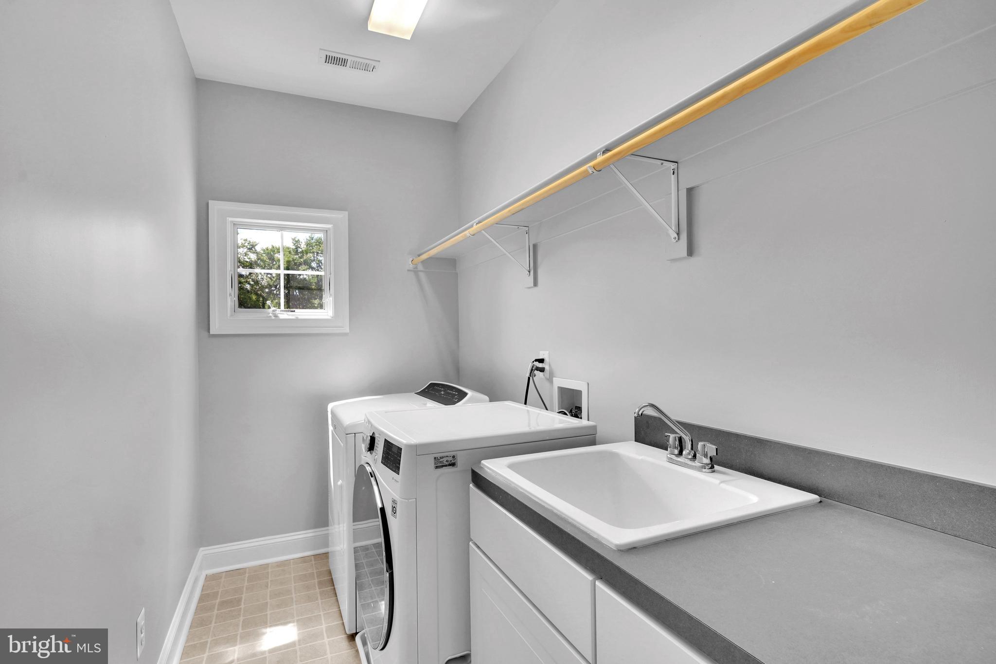 421 Cynthia Lane Northeast Vienna, VA 22180 - Photo 40 of 67 Laundry Room