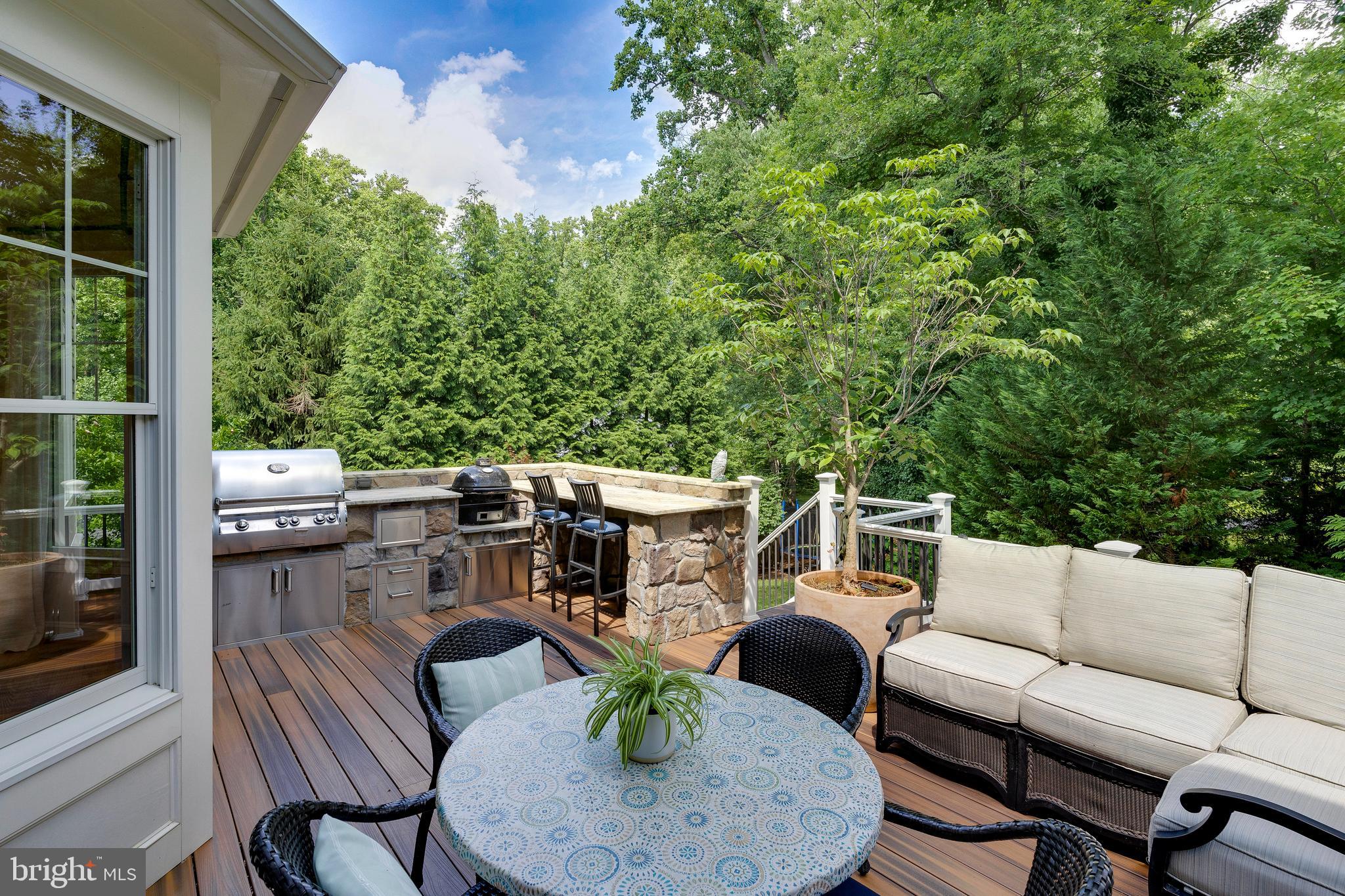 421 Cynthia Lane Northeast Vienna, VA 22180 - Photo 62 of 67 Deck