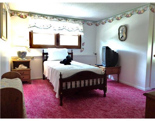 33 Main Street Raymond, ME 04071 - Photo 19 of 21 Bedroom. 2nd floor 3rd bedroom with...