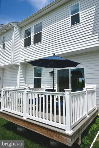 a view of a back side of a house