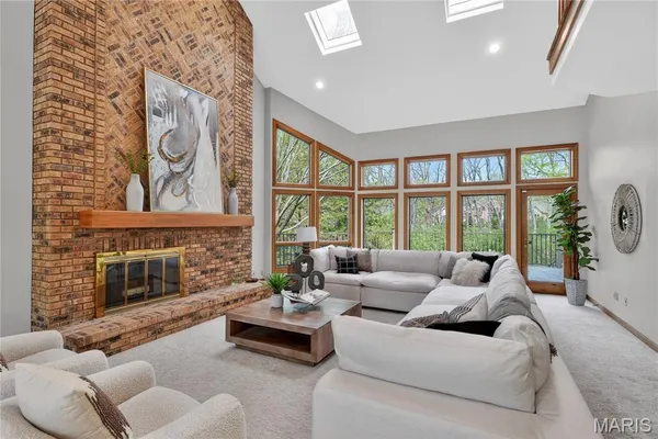 $1,200,000 | 12815 Topping Manor Drive, Town and Country, MO 63131