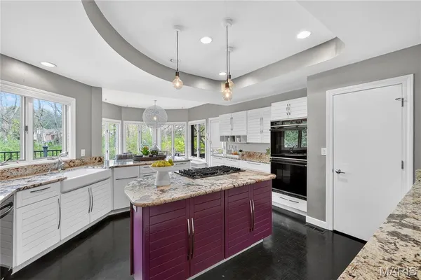 $1,200,000 | 12815 Topping Manor Drive, Town and Country, MO 63131