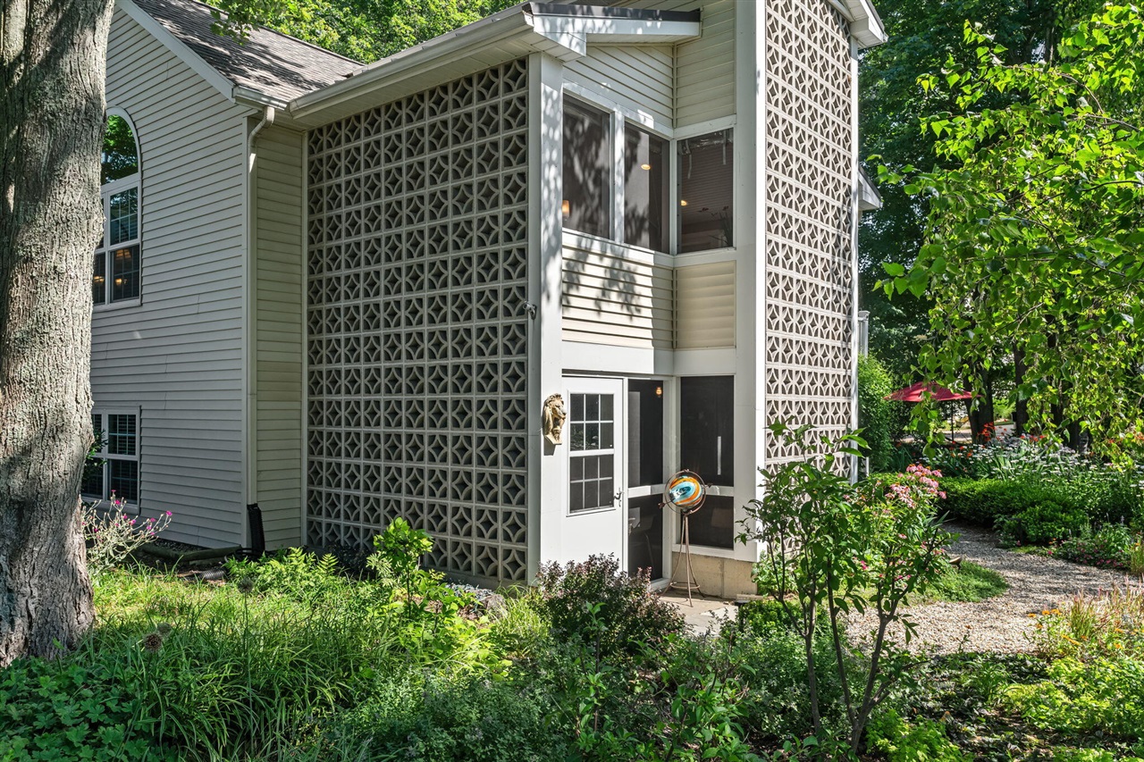 6806 Wiley Road Douglas, MI 49406 - Photo 5 of 88 Gallery Image 5