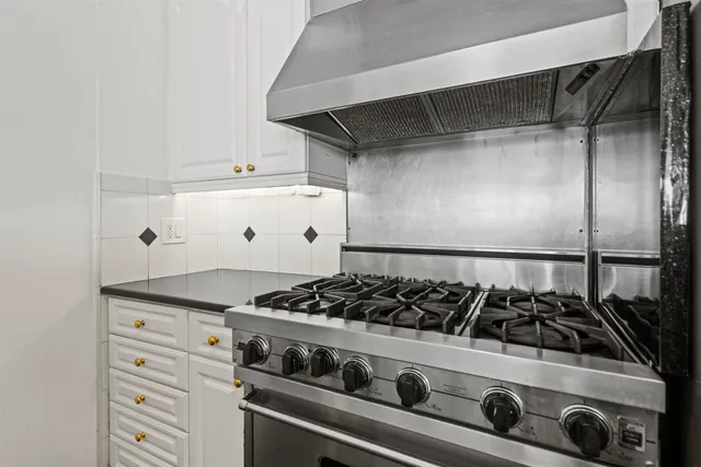 a close view of stove top oven