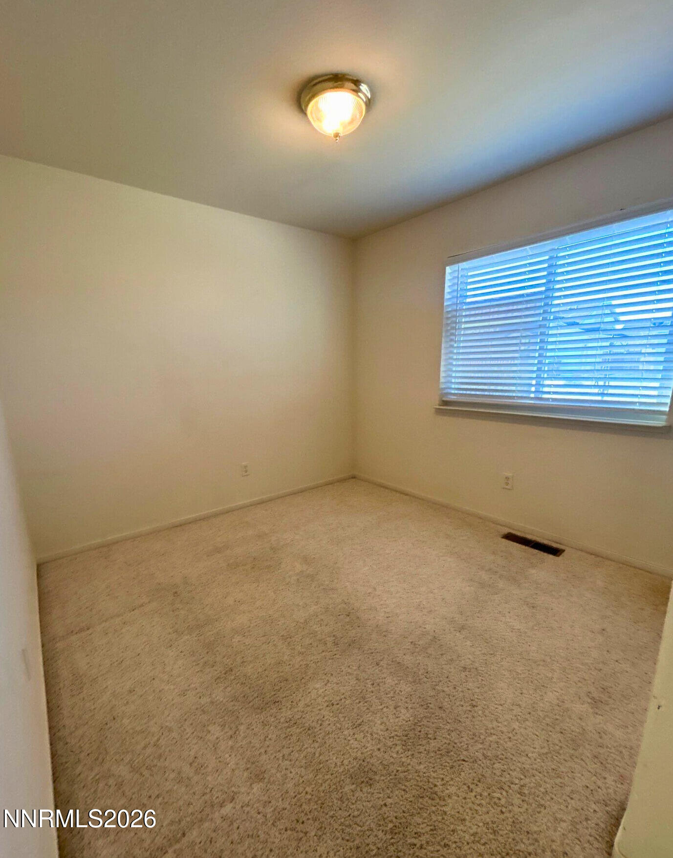 210 Emigrant Way Fernley, NV 89408 - Photo 11 of 14 d8a3cdc9-813c-4d1d-ac72-4f0bd831a9cc