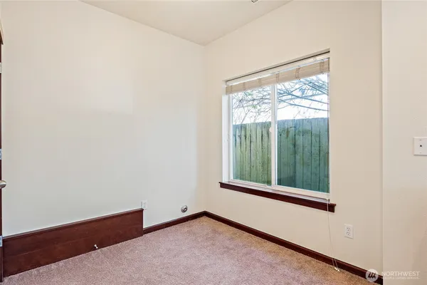 $2,400 | 501 North 105th Street, Unit C, Seattle, WA 98133