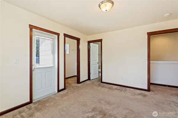 $2,400 | 501 North 105th Street, Unit C, Seattle, WA 98133