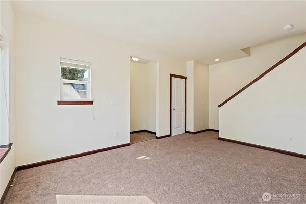 $2,400 | 501 North 105th Street, Unit C, Seattle, WA 98133