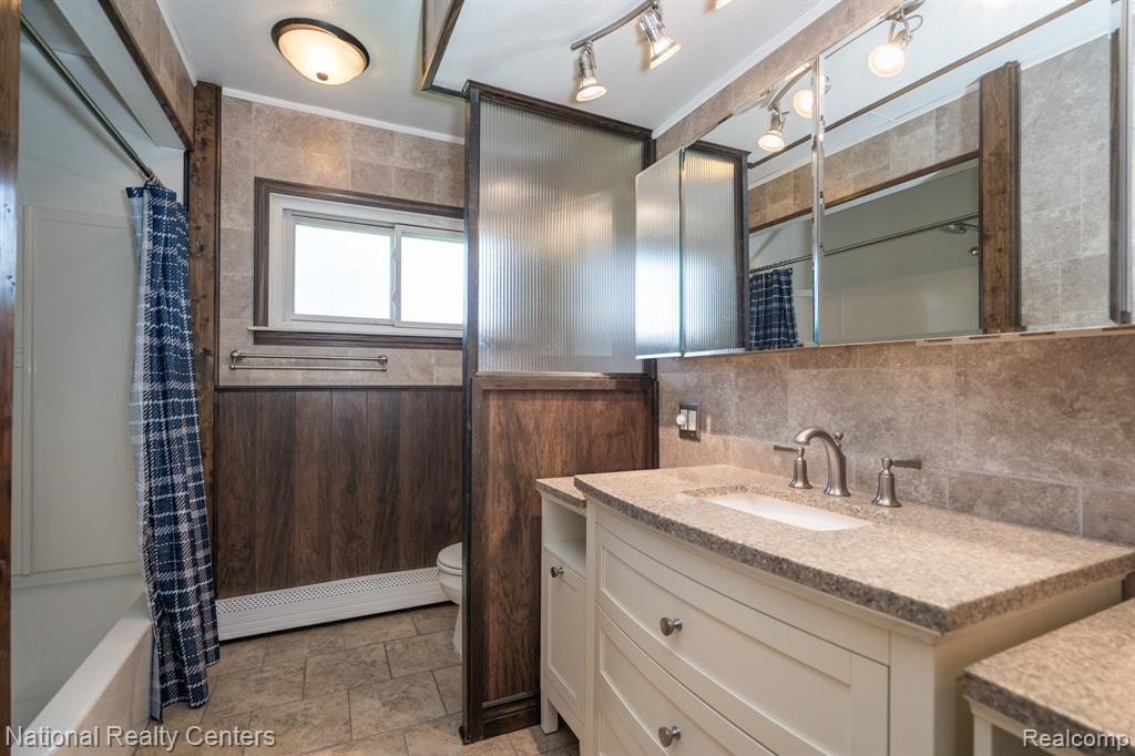21059 Wick Road Taylor, MI 48180 - Photo 19 of 37