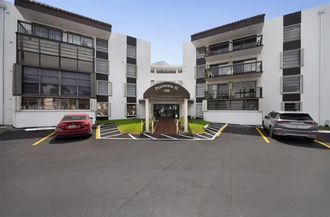 $250,000 | 1300 Southwest 122nd Avenue, Unit 411B2, Miami, FL 33184