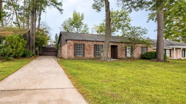 $1,800 | 2027 Whispering Springs Drive, Spring, TX 77373