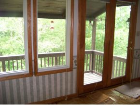 456 Dalewood Road Johnson City, TN 37601 - Photo 4 of 23 ENTRY TO UPPER DECK