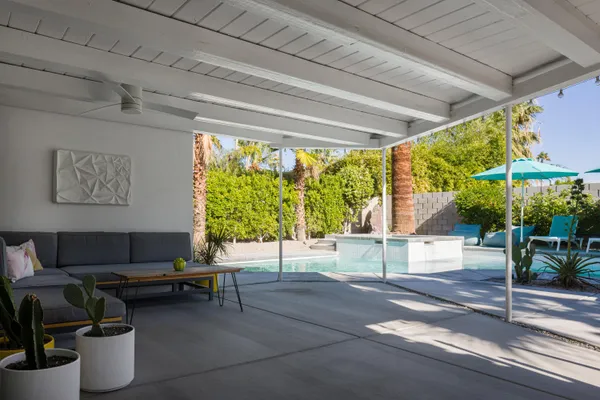$955,000 | 748 North Calle Rolph, Palm Springs, CA 92262