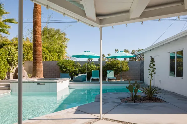 $955,000 | 748 North Calle Rolph, Palm Springs, CA 92262