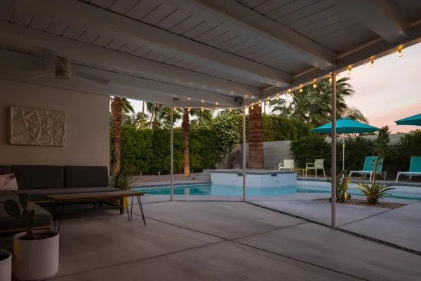 $955,000 | 748 North Calle Rolph, Palm Springs, CA 92262