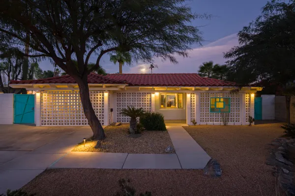 $955,000 | 748 North Calle Rolph, Palm Springs, CA 92262