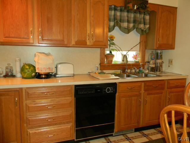 3444 Main Street Slatington, PA 18080 - Photo 8 of 27 Gallery Image 8