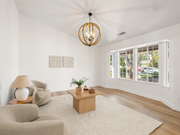 $455,000 | 1115 West Minarets Avenue, Fresno, CA 93650